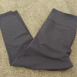 Laser Cut Detail 7/8 Length Leggings